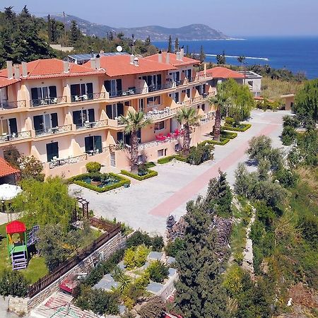 Panorama Hotel Platána エクステリア 写真